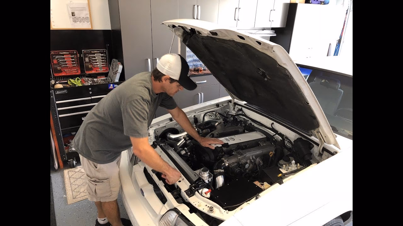How much lubricant does a 1JZ-GE engine need?