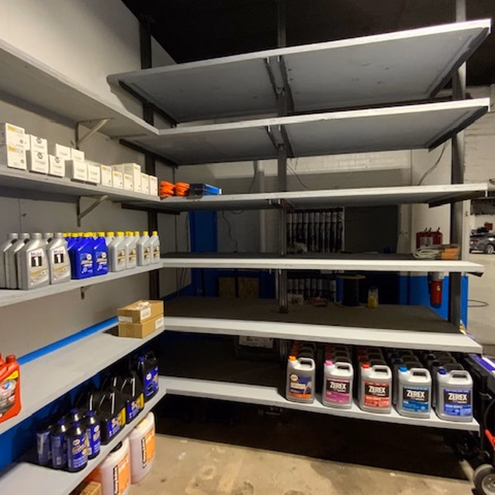 How many Jiffy Lube ® service centers are there in Chicago?
