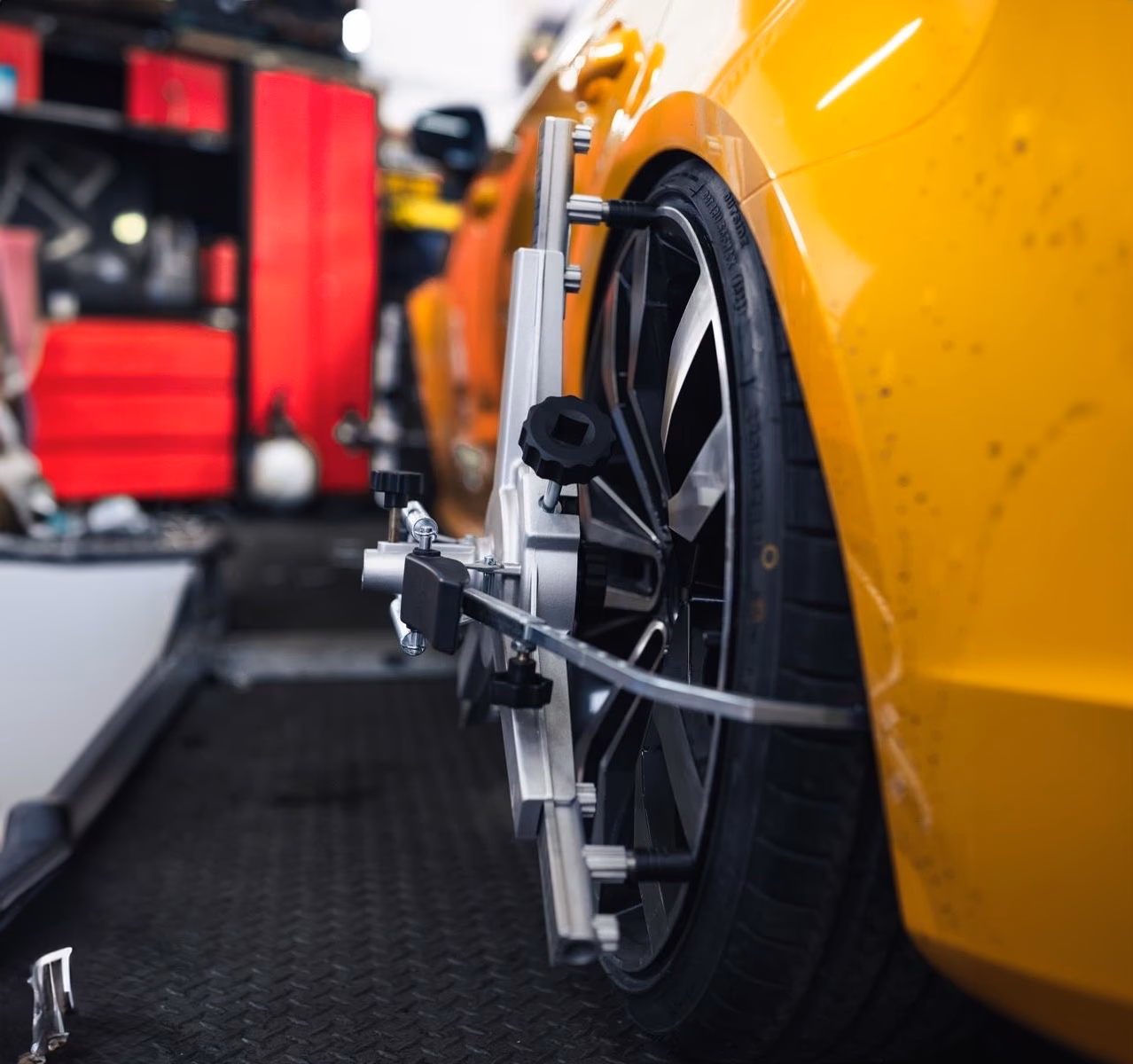 Who are Malvern tyres Swindon (Old Town)?