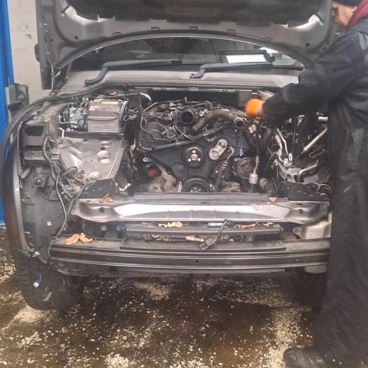 Who are 4x4 specialists?