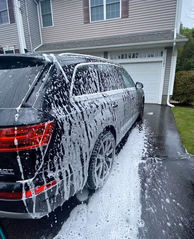 Who is Abbotsford car buff centre?