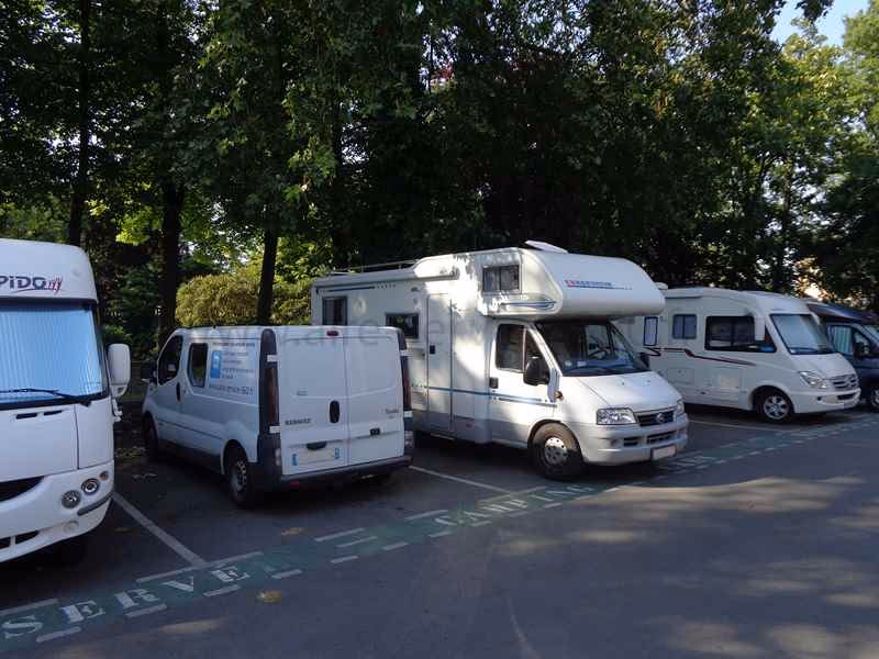 Où dormir en camping-car à Reims?