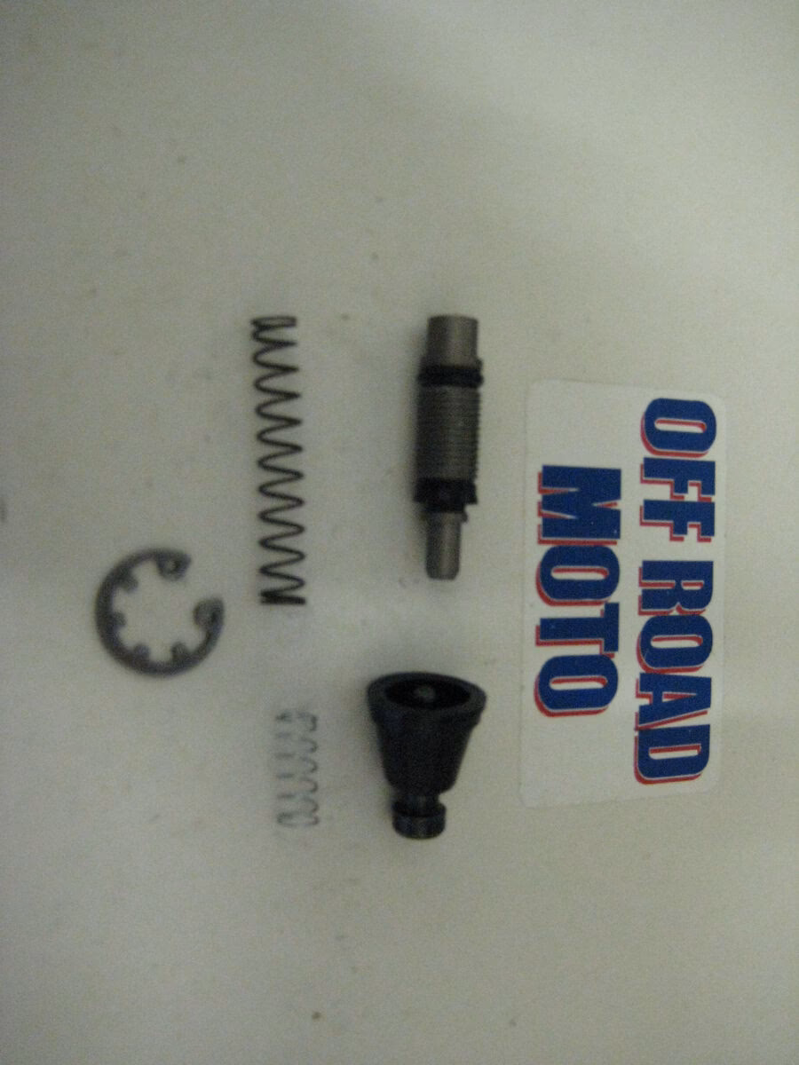 What type of brake master cylinder does a bt27722208 fit?