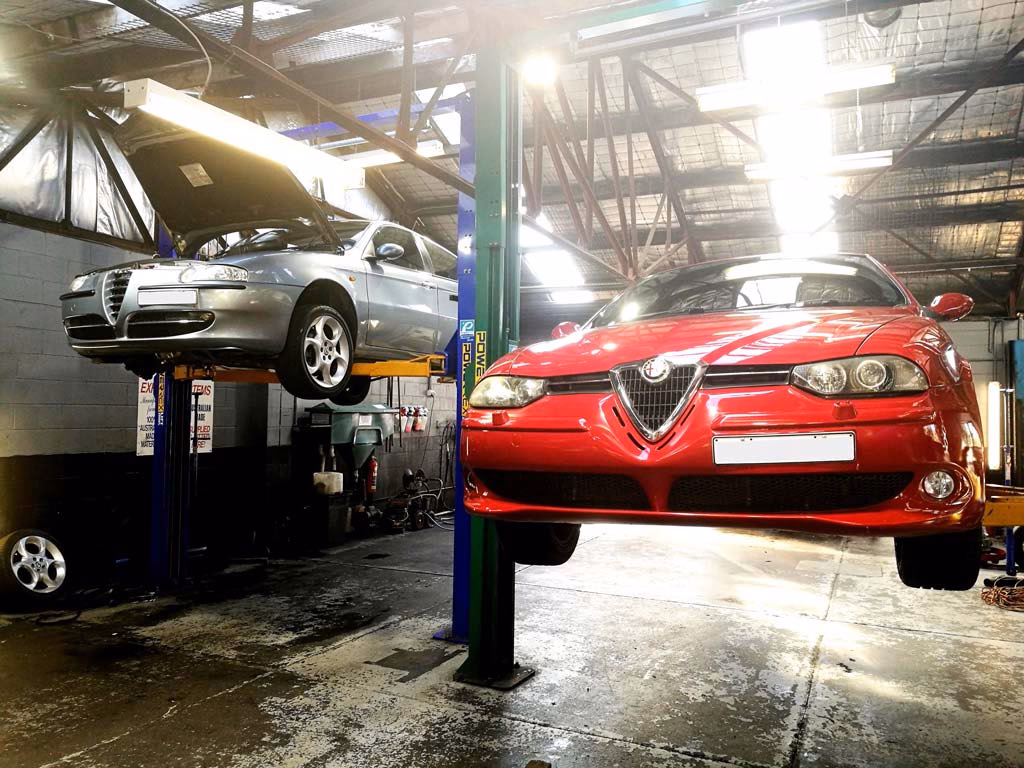 Who is an Alfa Romeo specialist?