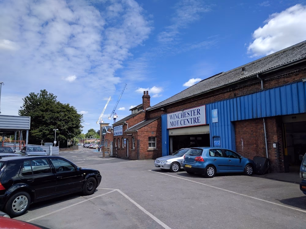 Where is the largest independent garage in Winchester?