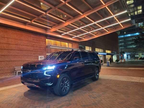 Where can I get a limo & cab service in Annapolis?