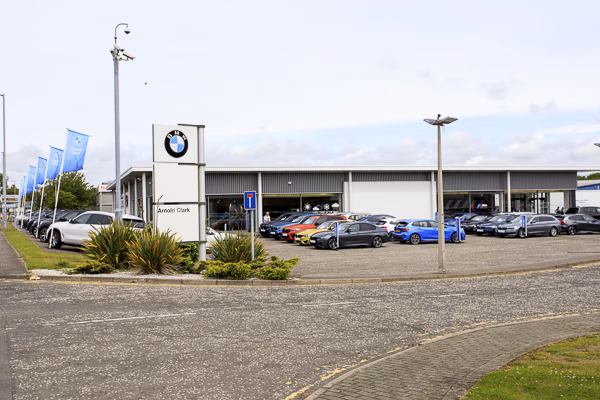 How can I contact Arnold Clark vehicle management?
