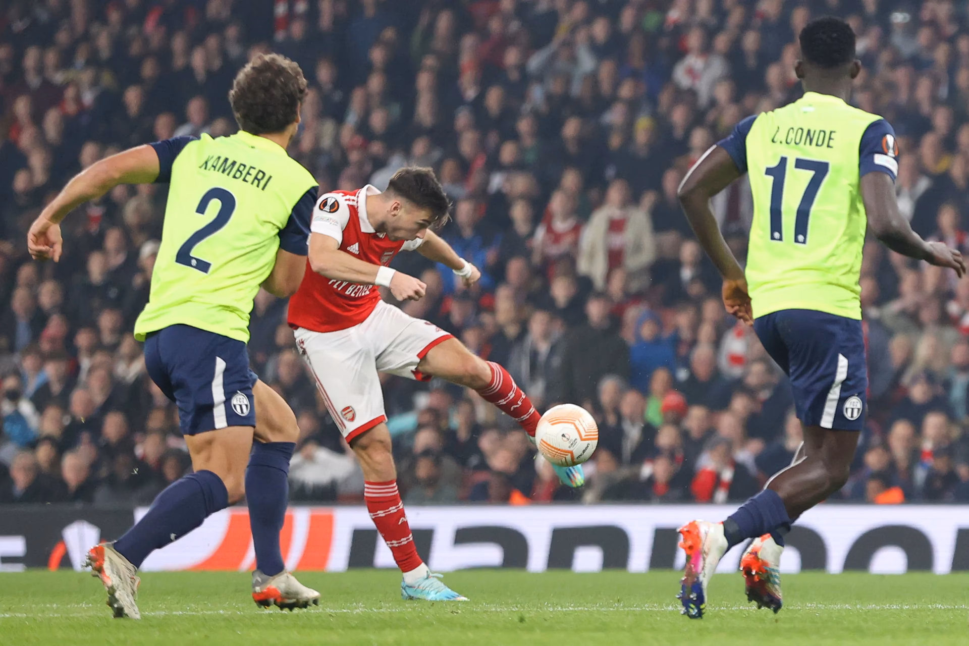 How many changes did Arsenal make for FC Zurich?