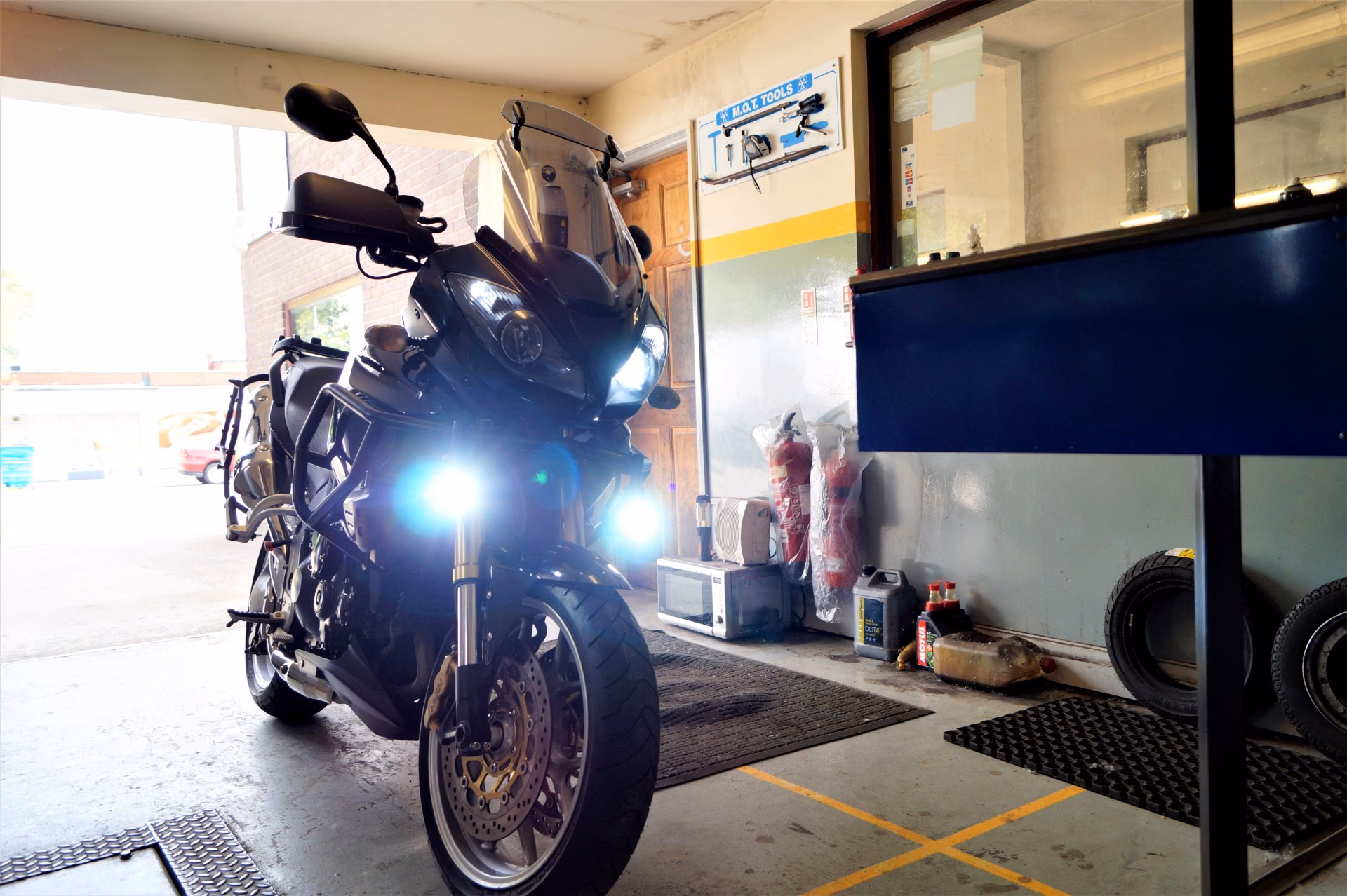 How do I book a service at Masters garage of Bristol?