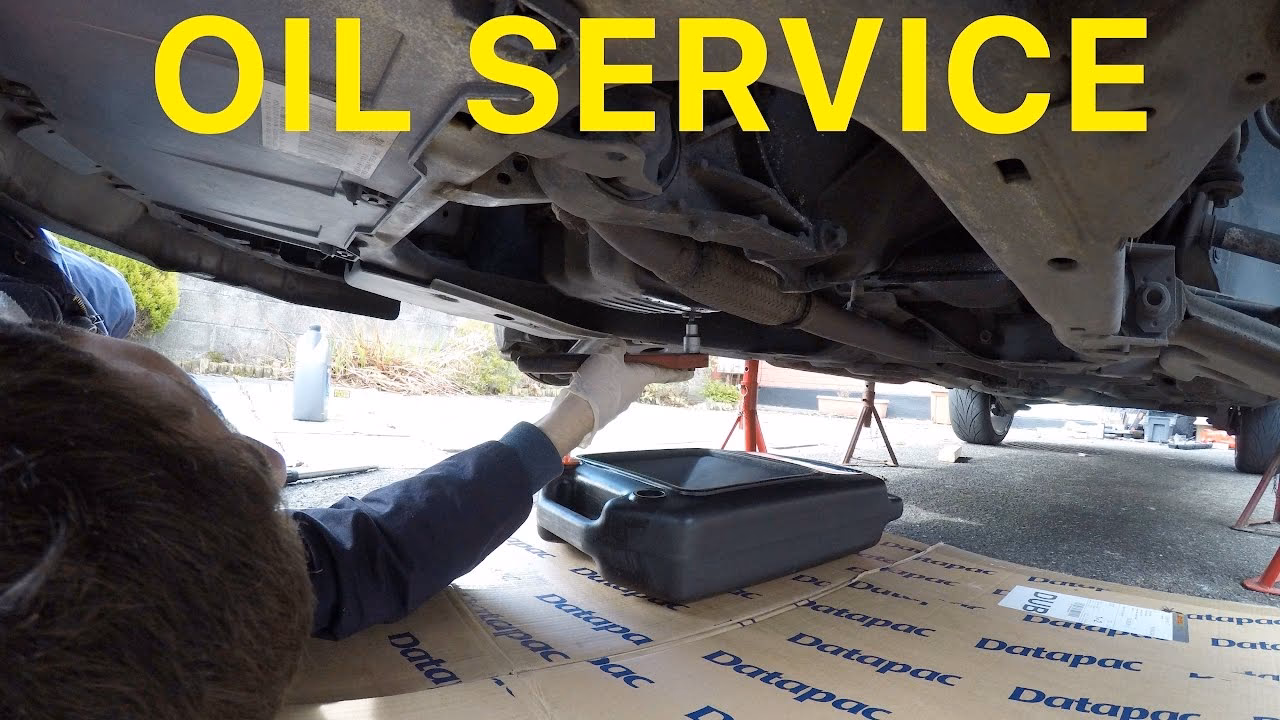 What is the oil capacity of Astra H?