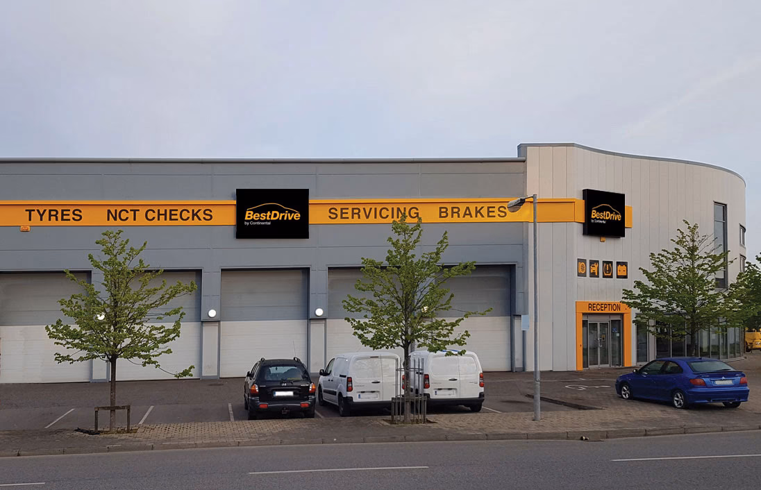 Who are Athlone car service specialists?