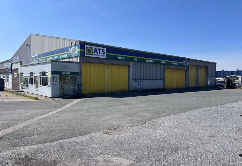 Where can I find an ATS Euromaster centre in Wantage?