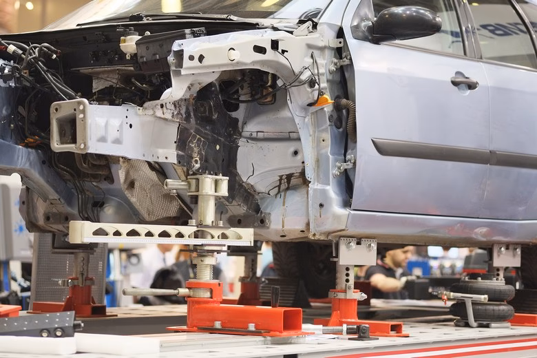What services does Auburn Body Shop offer?
