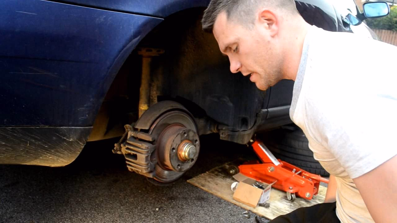 Who makes Audi A1 brake pads?