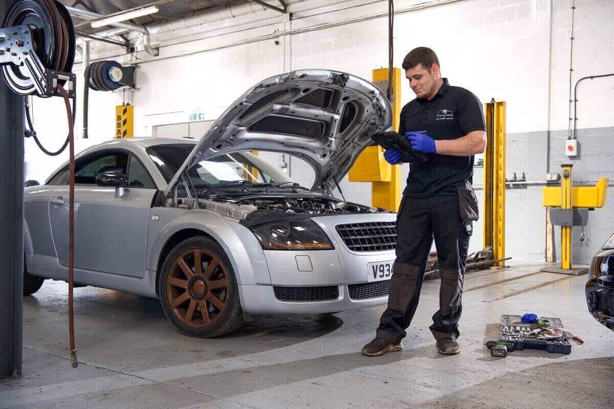 What is Audi servicing Leicester?