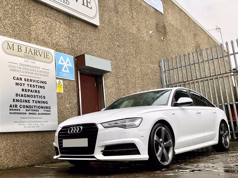 Who are Audi Technik centre?