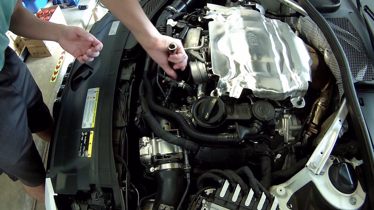 How to check engine oil on Audi RS5?