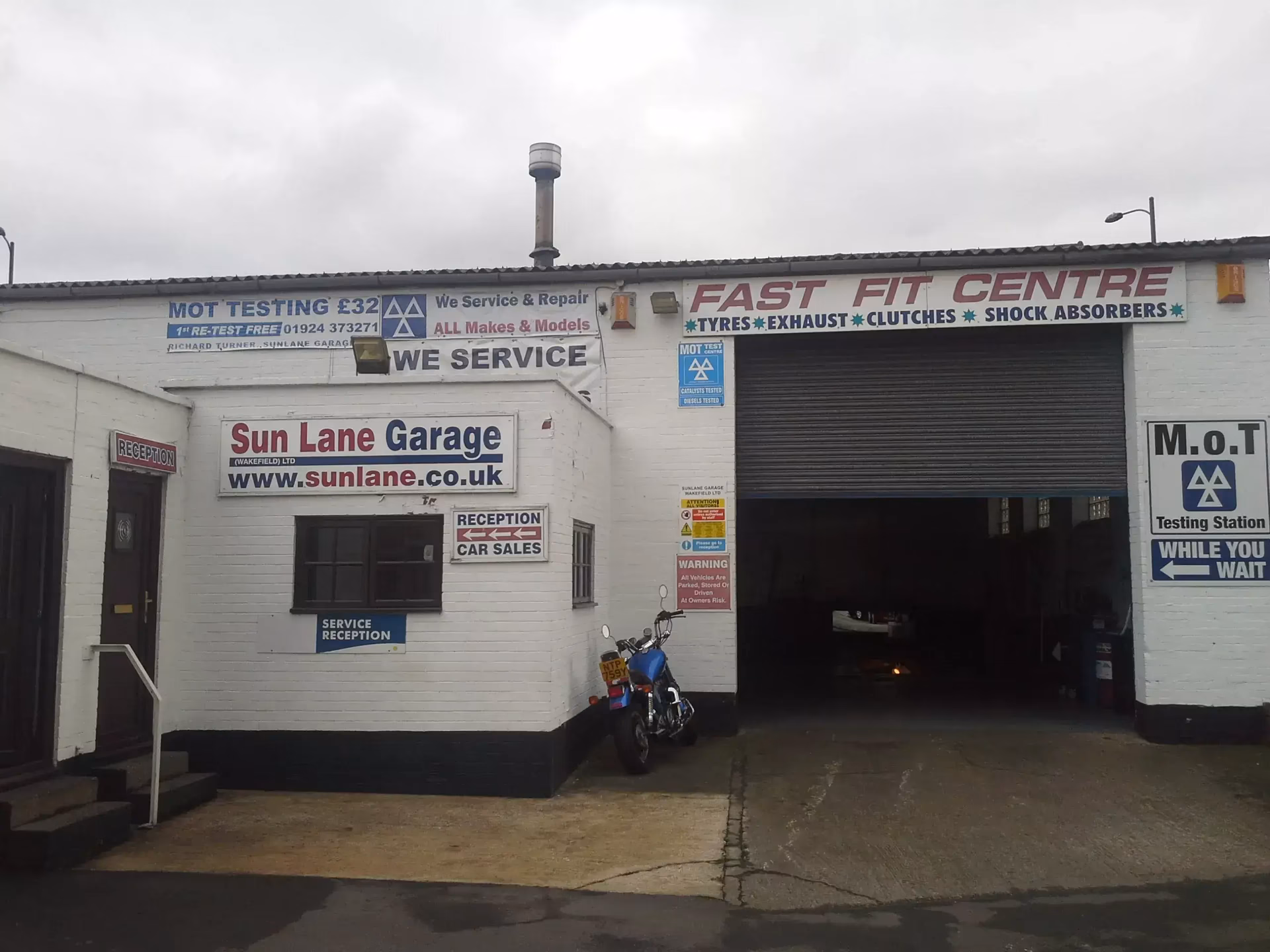 When is Wakefield Audi open?