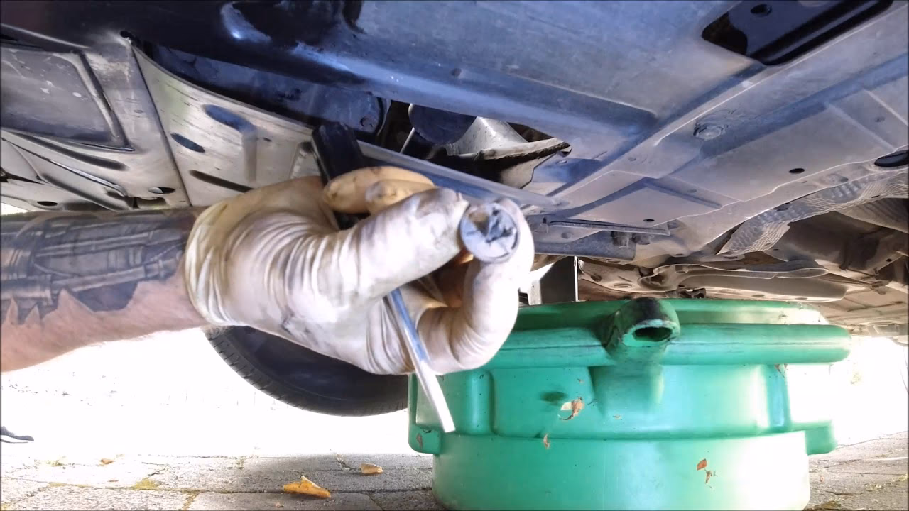 How do I clean the oil filter?