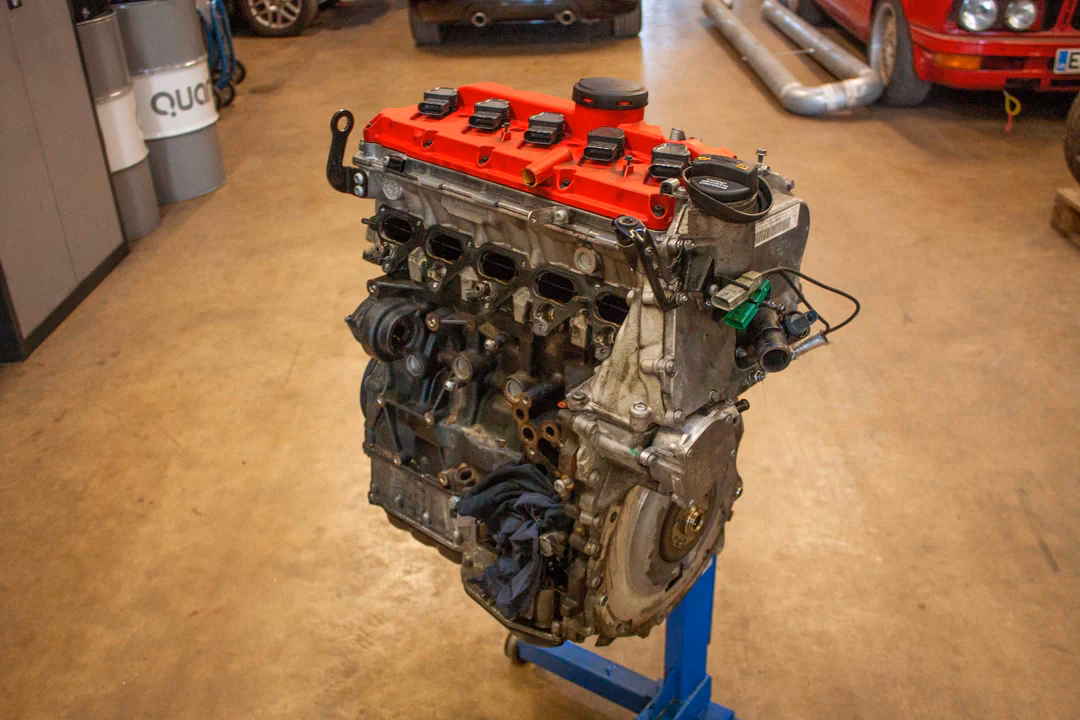 How many cylinders does a Bam engine have?