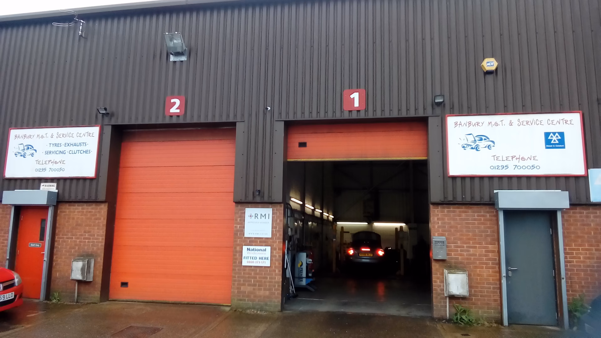 Where can I get a car service in Banbury?