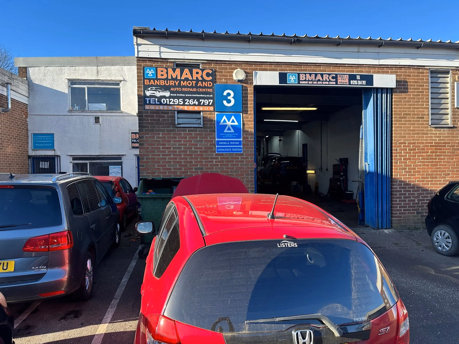 How do I book a MOT in Banbury?