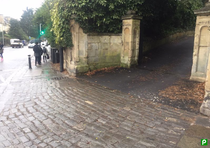 Does Bath have on-street parking?
