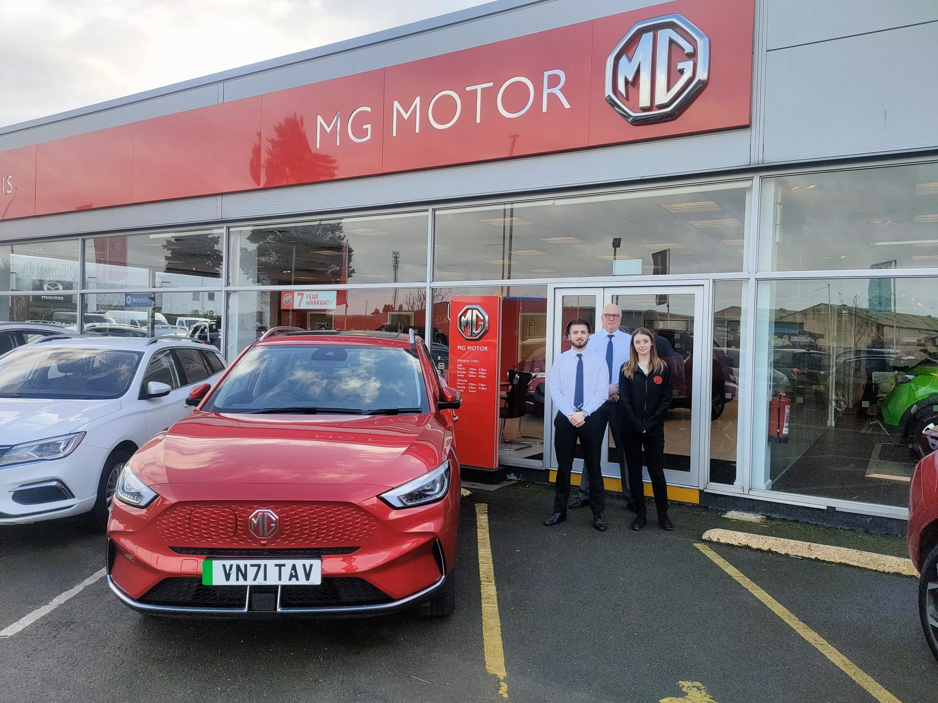 Does Baylis offer pre-owned cars?