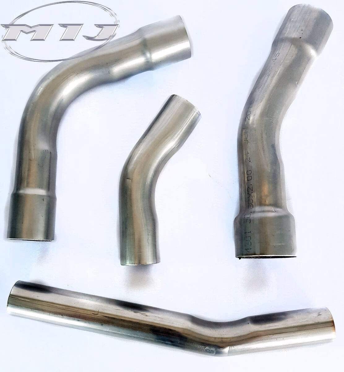 How do you fix a broken exhaust pipe?