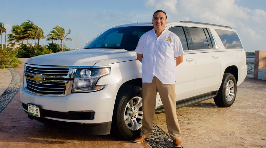 Who is Cancun luxury transportation?