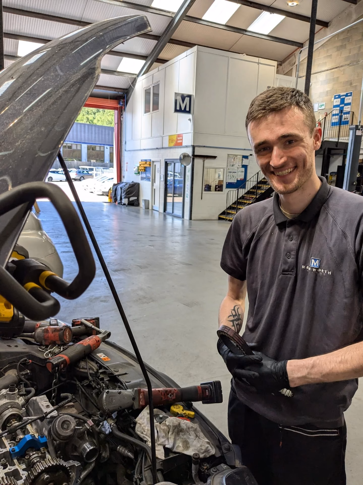 How do I find a garage in Tunbridge Wells?