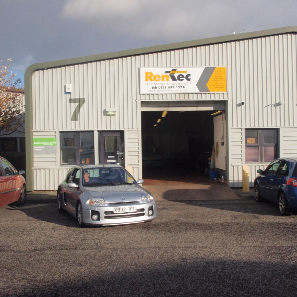 Does Edinburgh car services offer a MOT service?