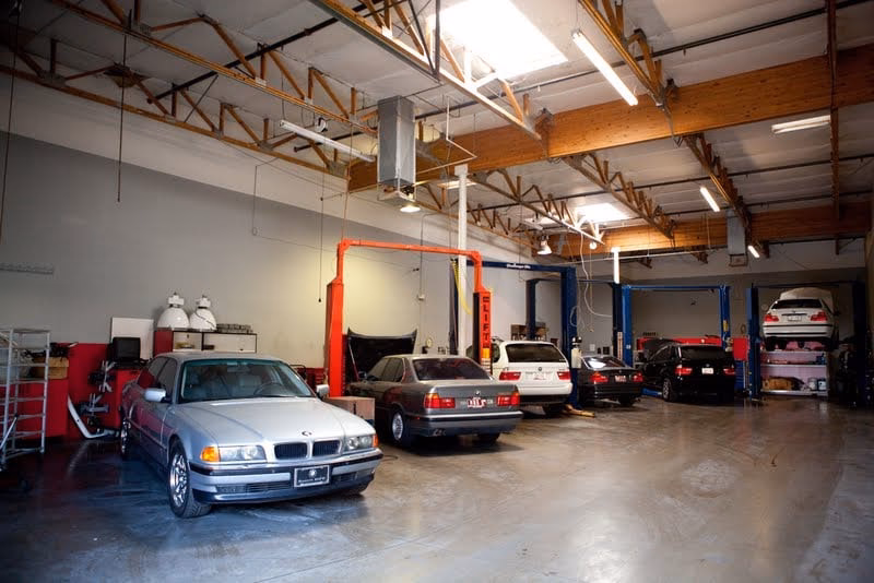 What does Phoenix BMW repair do?