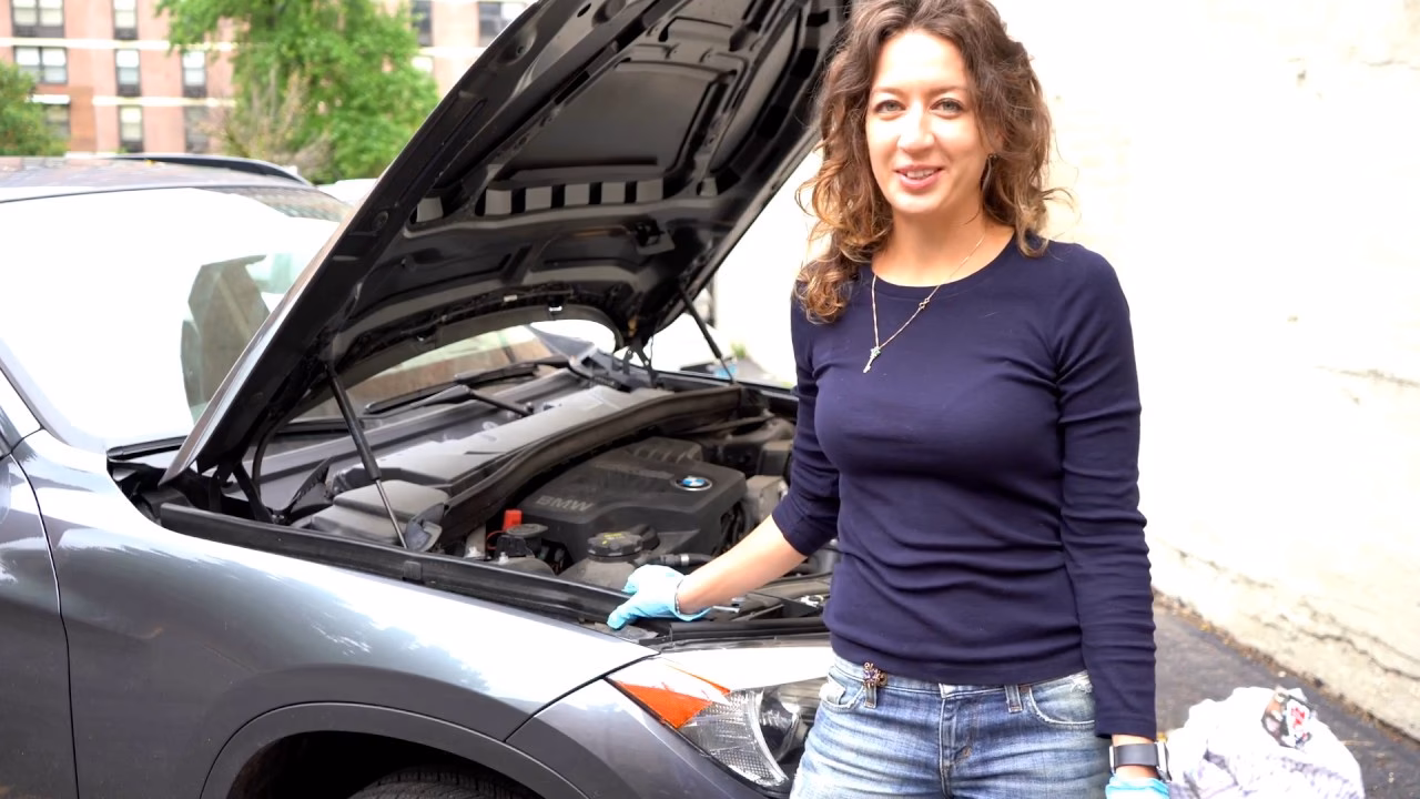 How to change oil on BMW X1 (E84)?