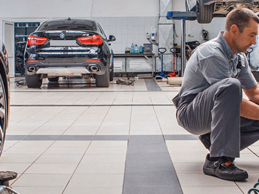 Why should you choose Lloyd Newcastle bodyshop?