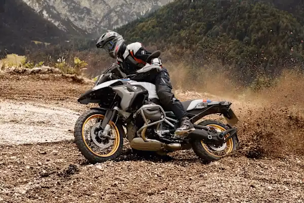 How often does BMW Motorrad service?