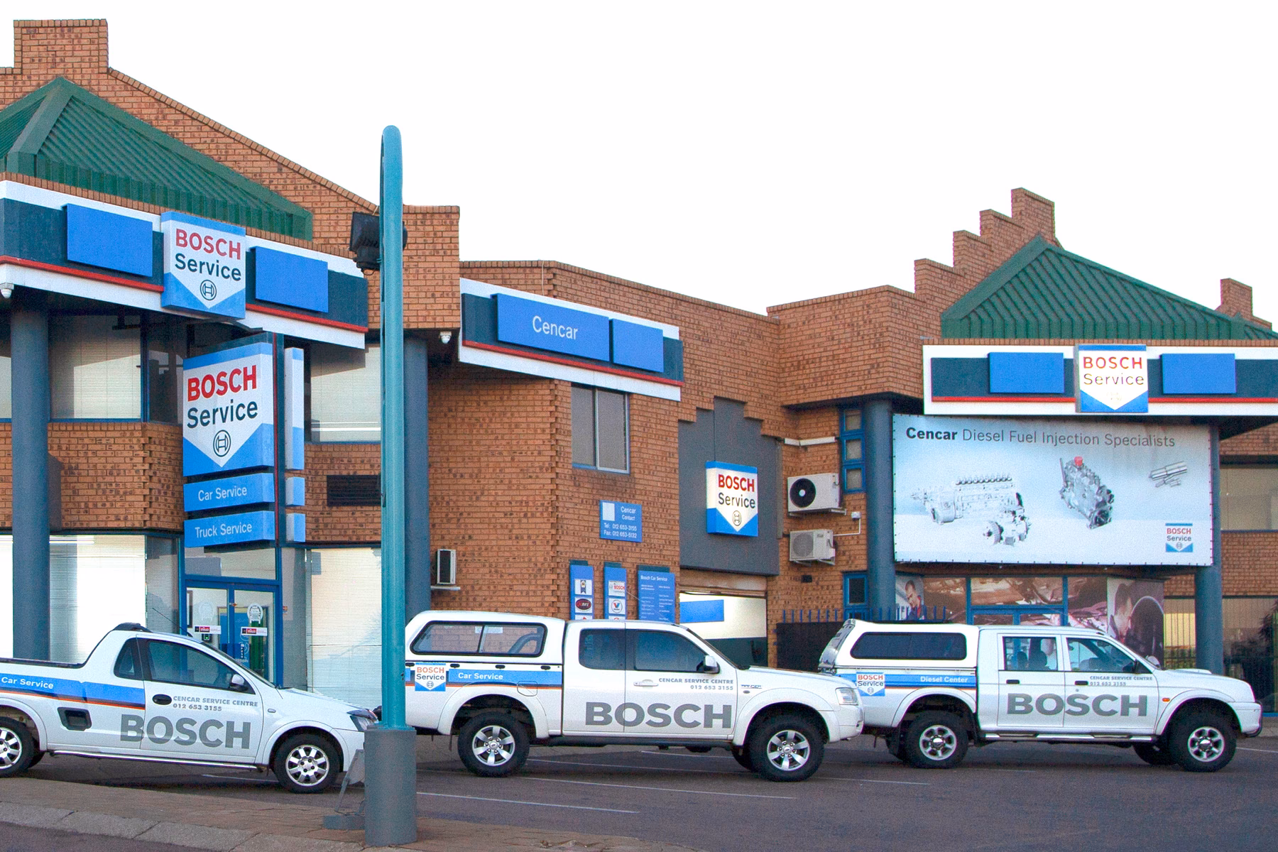 Where are Bosch car service centers located?