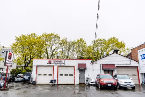 What are people saying about auto repair services in Boston?