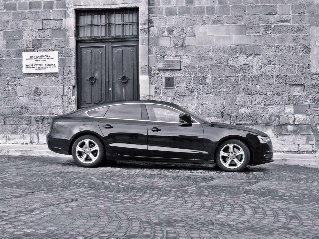 Is Britannia Airport cars cab a good cab service?