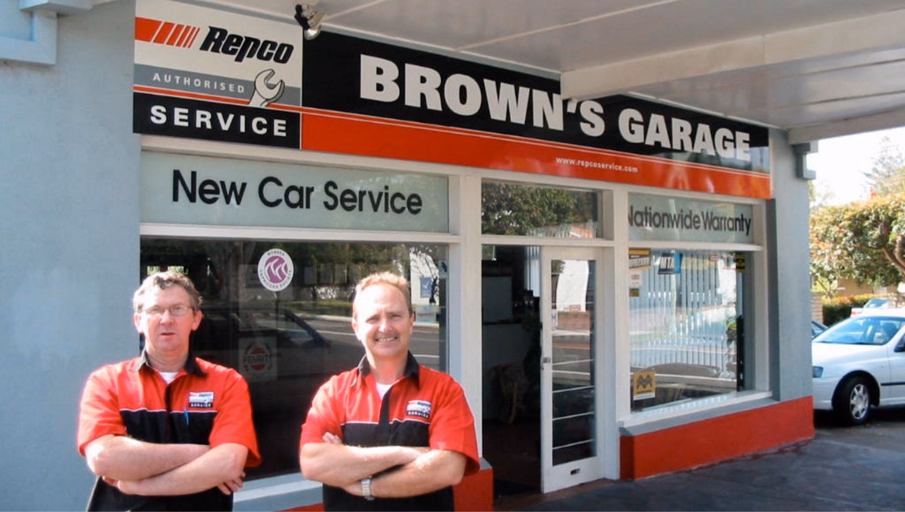 When is Brown Brothers Renault open?