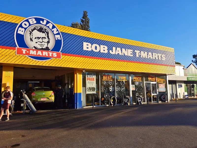 Who is Tyrepower Browns Plains?