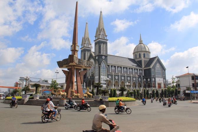 Is there a direct bus route to Ho Chi Minh?