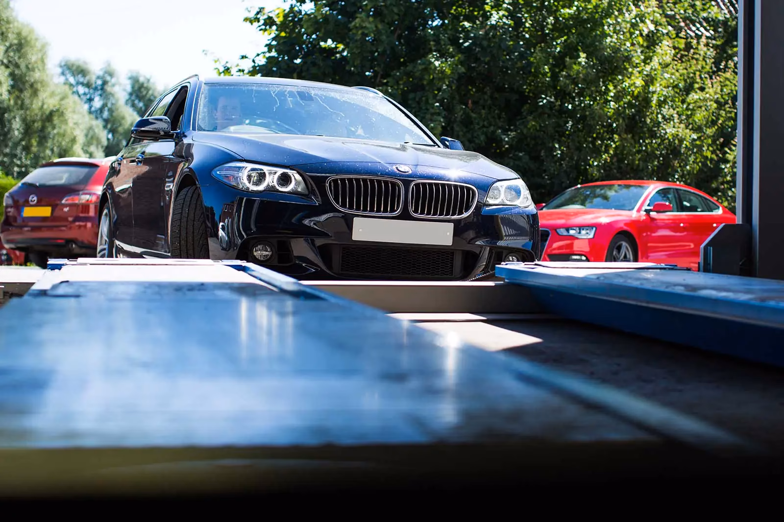 Does Bush tyres offer MOT testing?