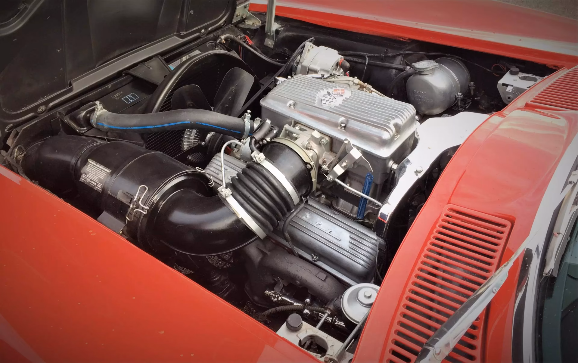 Does a Corvette have fuel injection?