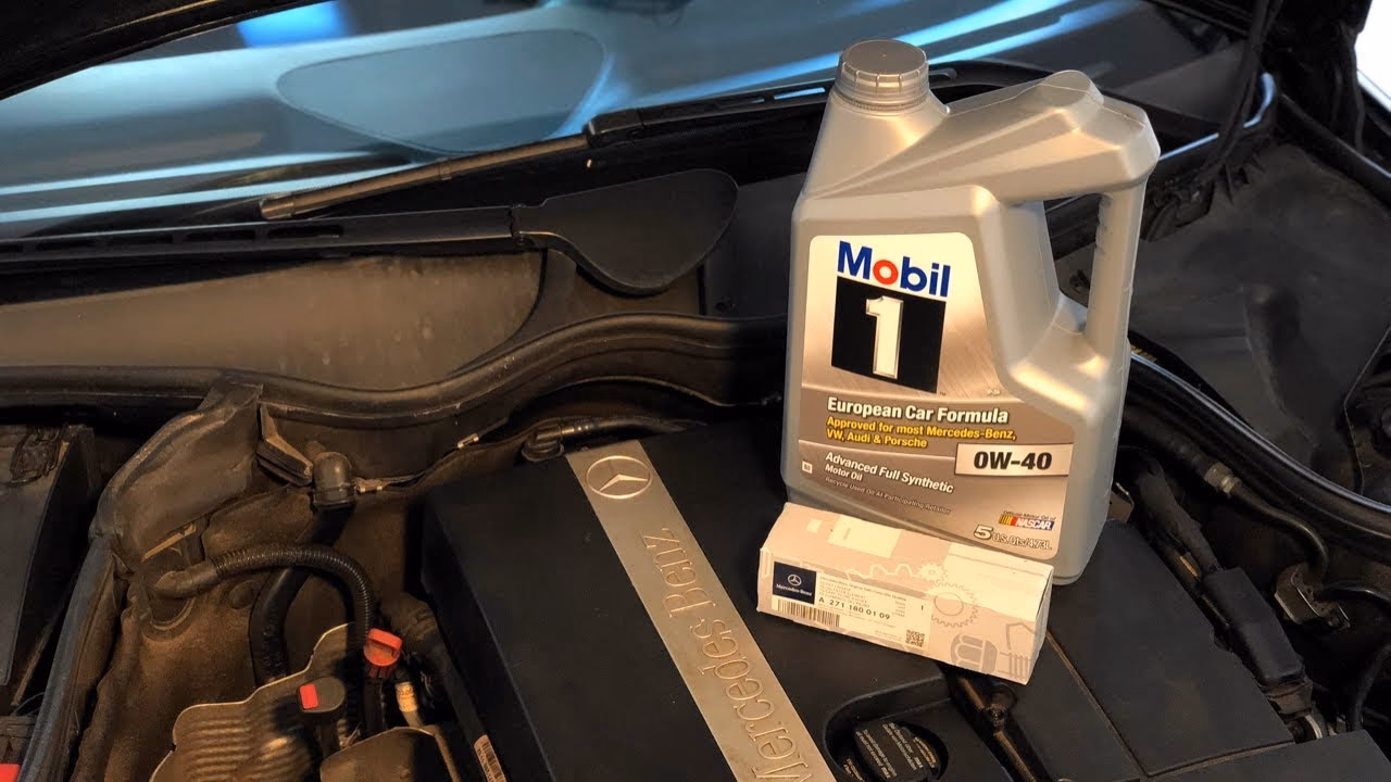 How many quarts of oil does a C230 (I4 SC) need?