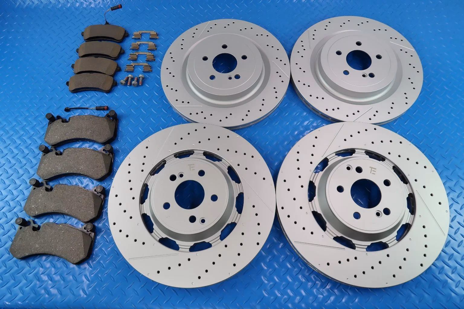 When should I replace my Mercedes-Benz C class discs?