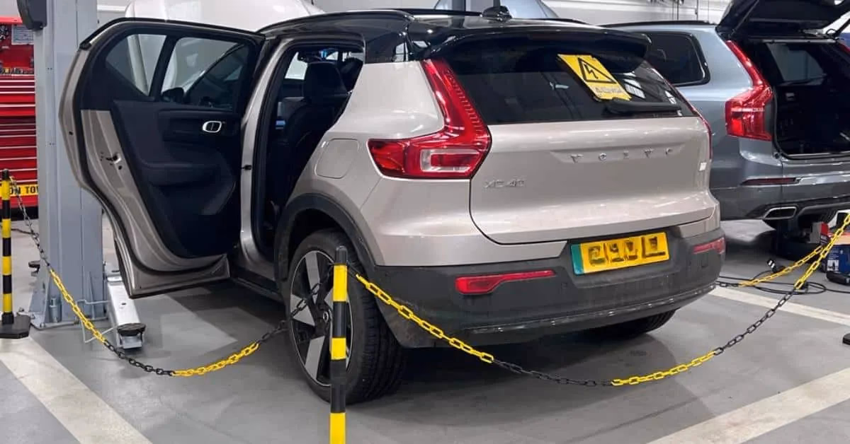 Can a garage perform an EV service?