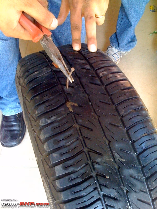 What do you need for a tubeless tyre repair?