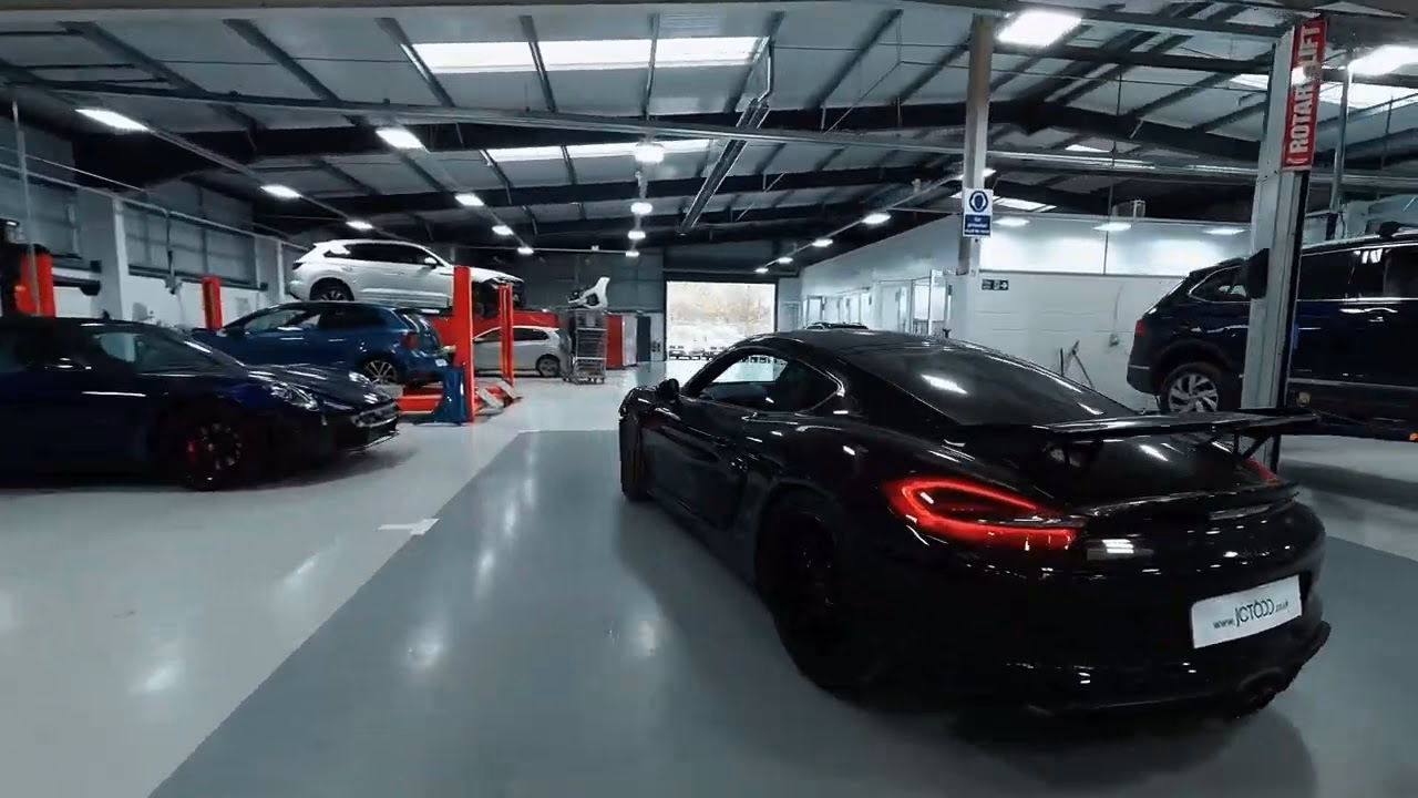 Who is Sheffield Turners accident repair centre?