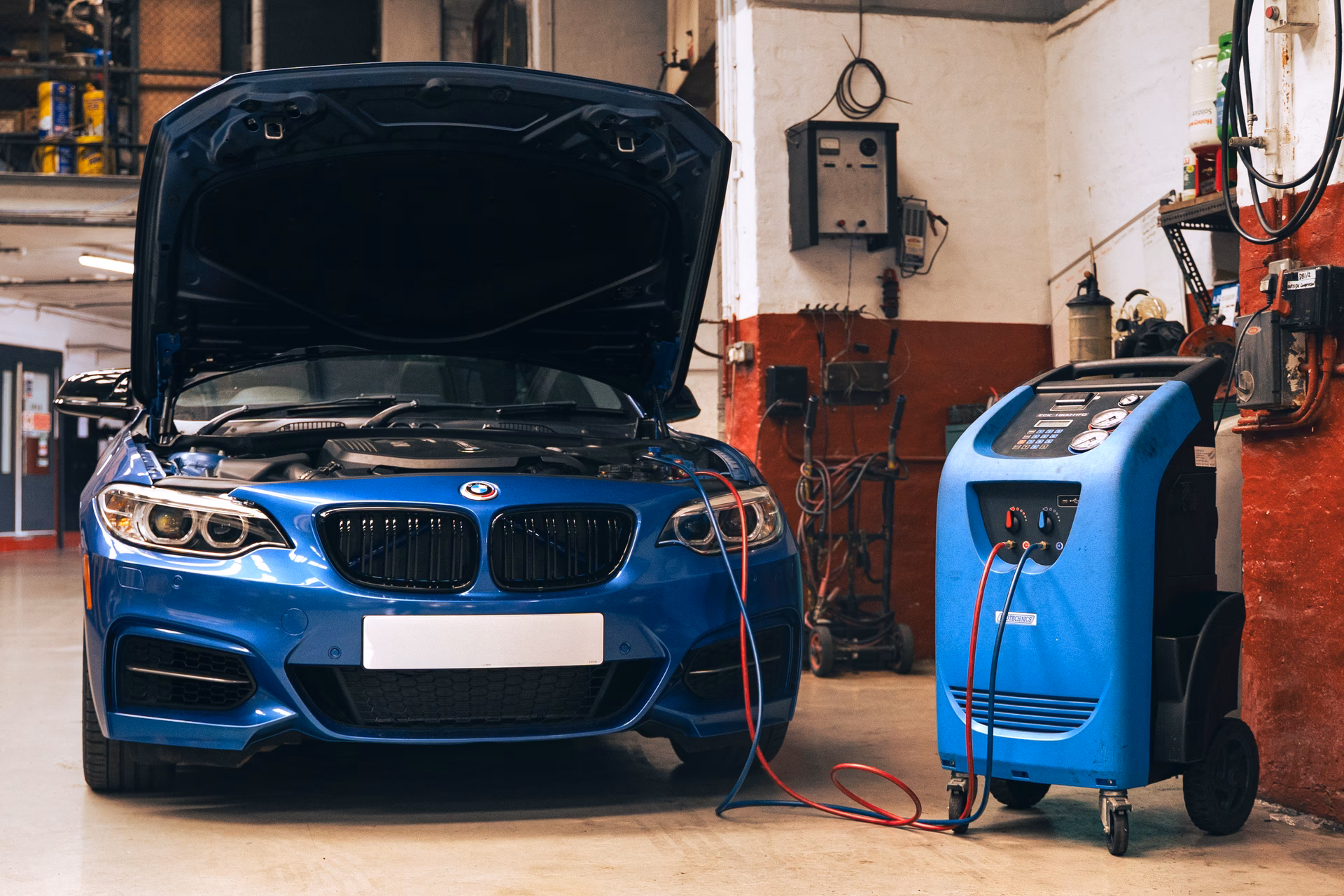 Does tyreshack offer air-con service to Southampton?